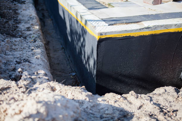 Professional Vapor Barrier Installation technician working in Hope, IN